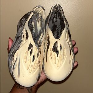 Yeezy foam runners